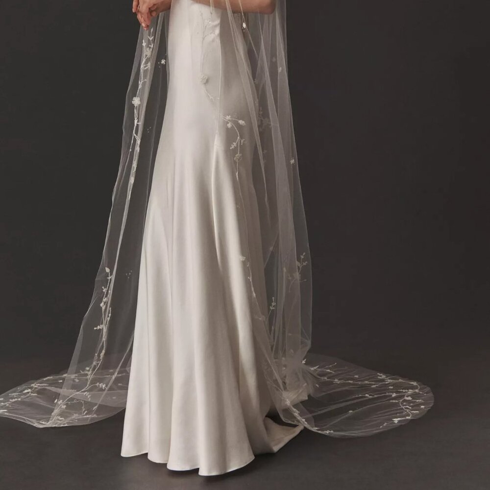 Anthropologie Ivory Sheer Embroidered Bridal Veil
